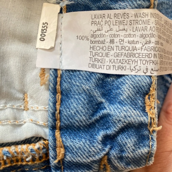 Zara Jean Shorts Distressed Ripped High Waisted Size 6 - Picture 9 of 9